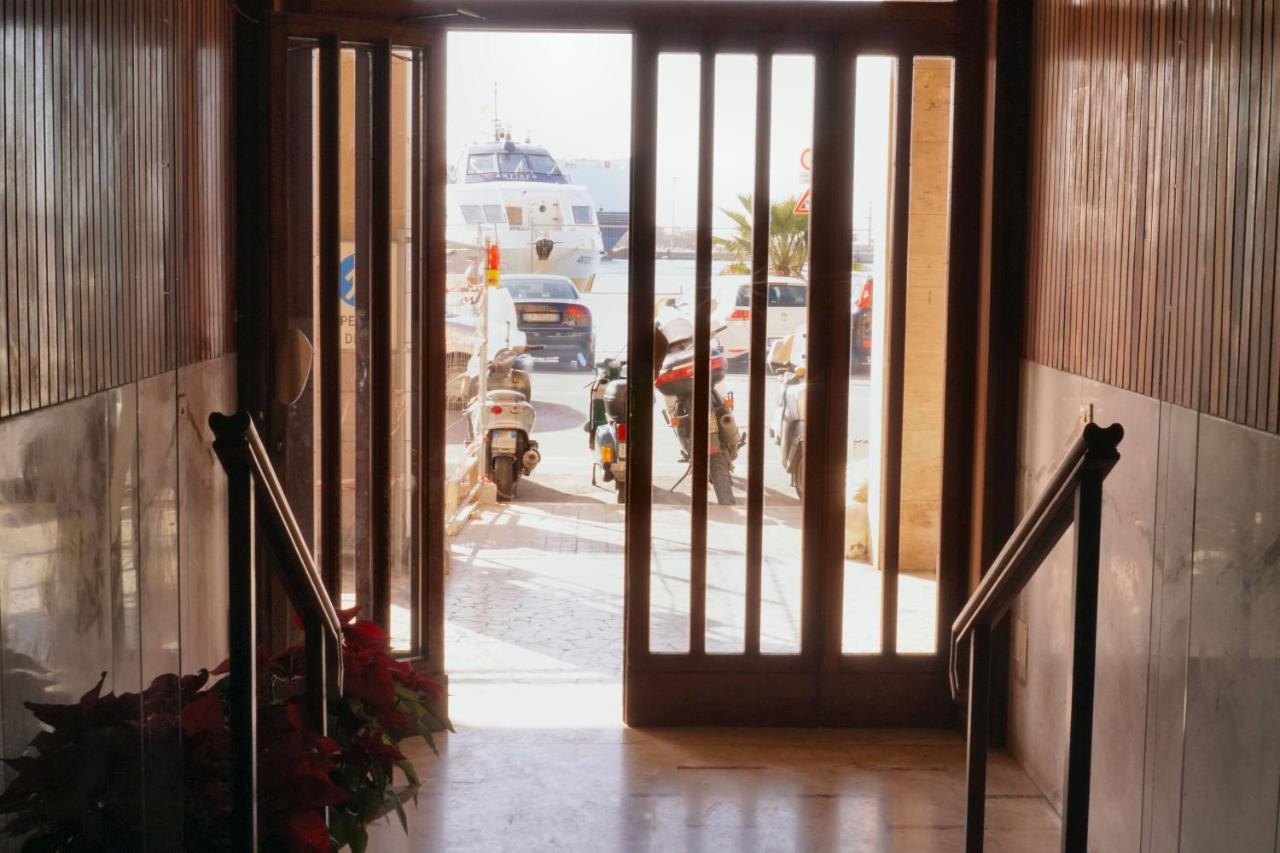 B&B Il Profumo Del Porto Trapani Eksteriør billede